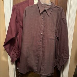 Set of 2 Men’s Van Heusen Size 16 1/2 32/33 Long Sleeve Button Down Shirts